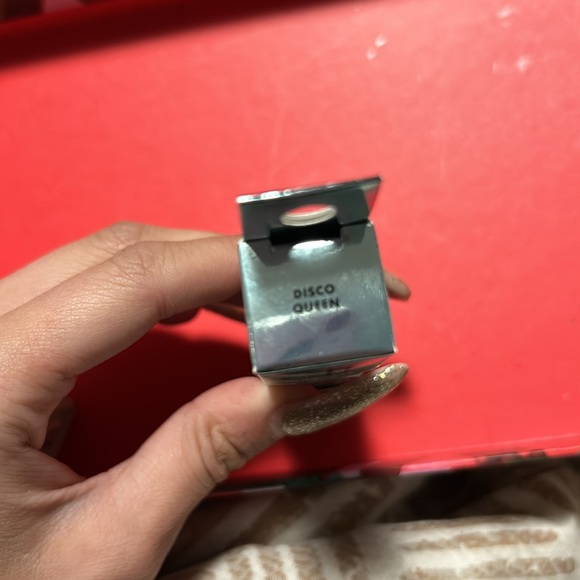 BNIB ELF Eyeshadow topper in the shade “Disco Queen” - Picture 5 of 5